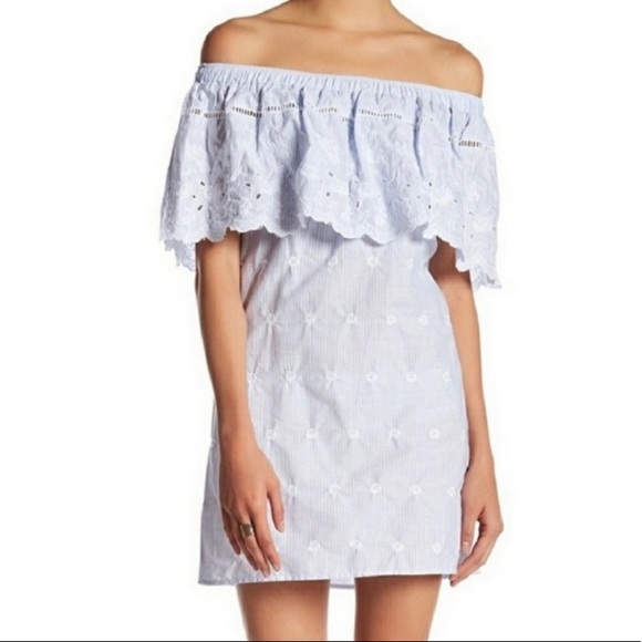 Romeo & Juliet Couture Dresses & Skirts - Romeo And Juliette Couture off shoulder eyelet detail summer dress